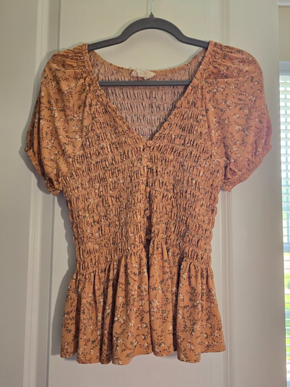 Flower and Feather Floral Smocked Peplum V-neck Puff Sleeve Blouse